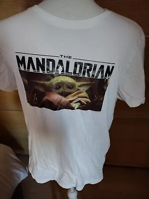 Buy Mens Medium Star Wars Mandalorian Baby Yoda Grogu T-Shirt • 8£
