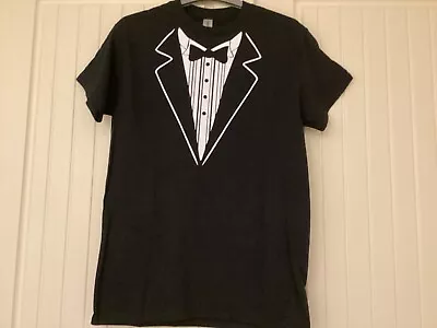 Buy Novelty T-Shirt - Mens - Black/White - Faux Bow Tie/Tuxedo - Size Small - Gildan • 4.50£