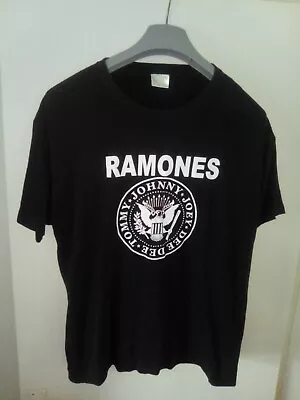 Buy Ramones XL T Shirt • 7.99£