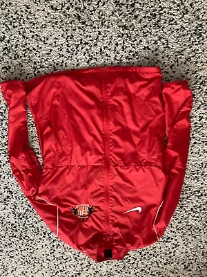 Buy Sunderland Nike Waterproof Training Jacket Size Large In Red  • 10£