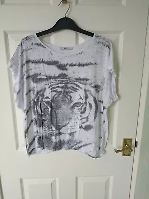 Buy Women's Klass Collection Tiger Print White T-shirt - Size XL • 6.95£