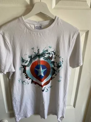 Buy Marvel Avengers Captain America  Tee Shirt Size M 18.5 Inches Pit To Pit • 9.99£