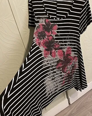 Buy Yours Oversized Black Striped Handkerchief Bottom T-Shirt • 5£