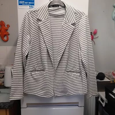 Buy Soon Casual Striped Jacket Size 22 • 5£