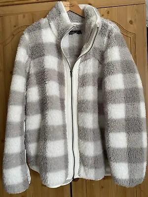 Buy Women's Abercrombie And Fitch Soft Sherpa Jacket Full Zip Pockets XL • 40£