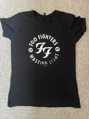 Buy Vintage Ladies Foo Fighters Concert T-shirt • 25£