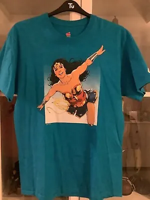 Buy Graphitti Wonder Woman T-Shirt - Size Large - Mint - Unisex • 15£