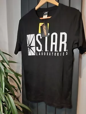 Buy Official DC Comics The Flash STAR Labs Logo Size M T-Shirt Black Short Sleeve  • 1.99£