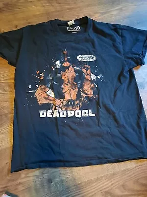 Buy Mens Large Deadpool TShirt • 4£