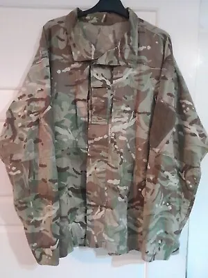 Buy Mens Camouflaged Jacket Size Medium • 15£