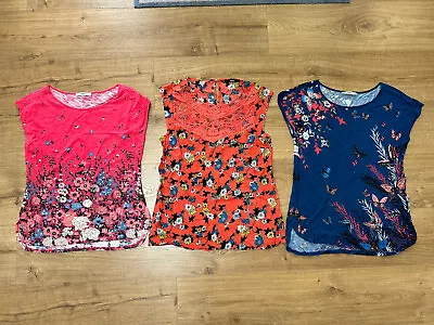 Buy Oasis 3x Top Bundle, Multi Colour, Small/Size 10, Used • 12£