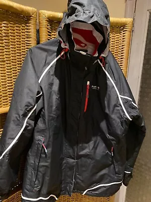 Buy Regatta Greatoutdoors Jacket Black With White And Red Detailing In Size 20 • 13£