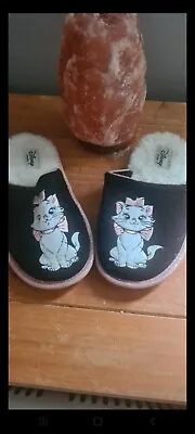 Buy Disney Childrens Slippers • 5£