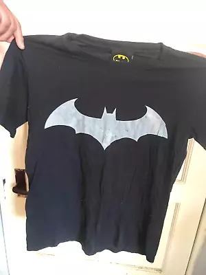Buy Batman, Silver Logo,size Medium ,boys T Shirt • 1.10£