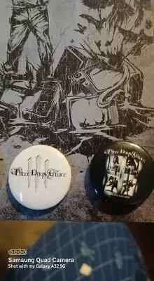 Buy Three Days Grace Set Of 4 Buttons On A Cardboard Sheet Preowned Concert Merch • 10.56£