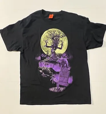 Buy VTG Happy Halloween Rest In Pieces Graveyard T-Shirt Size XL 2000's Black Cotton • 11.58£
