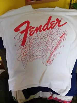 Buy Fender T Shirt Med • 6.90£