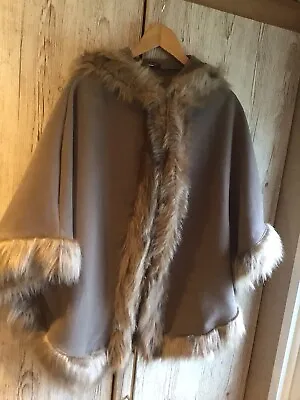 Buy MADE IN ITALY Grey FAUX FUR TRIM Hodded CAPE Size M / L WOOL & VISCOSE MIX • 7.99£
