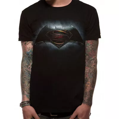 Buy Officially Licensed Batman V Superman Logo Men's Black T-Shirt • 15.95£