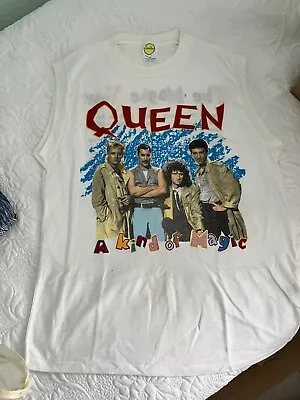 Buy Queen Magic Tour T Shirt 1986 • 175£