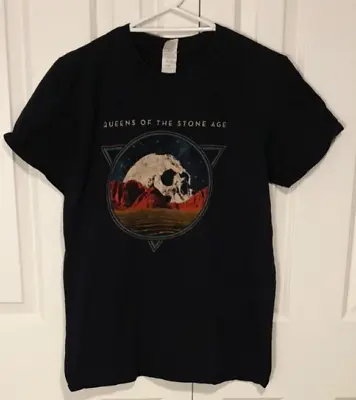 Buy QUEENS OF THE STONE AGE QOTSA Skull Planet Band Gildan T-Shirt Black Size Medium • 20.86£