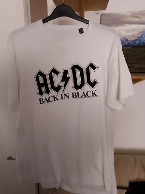 Buy Acdc T Shirt Size XL • 10£