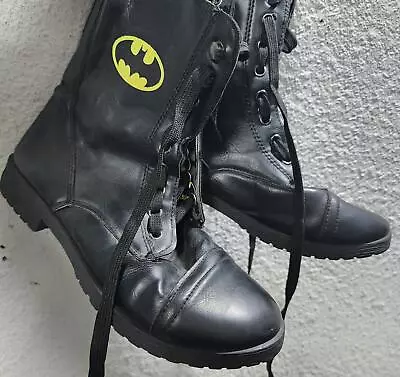Buy *Pre-owned* Bioworld Merch Women's DC Comics BATMAN Combat Boots, Black, Size 7 • 17.59£