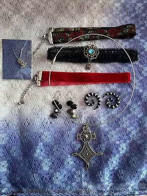 Buy Gothic Jewellery • 5£