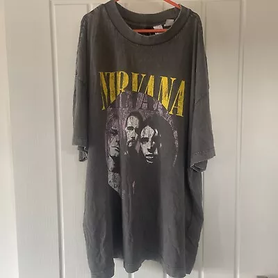 Buy Nirvana T-shirt Small H&M • 5£