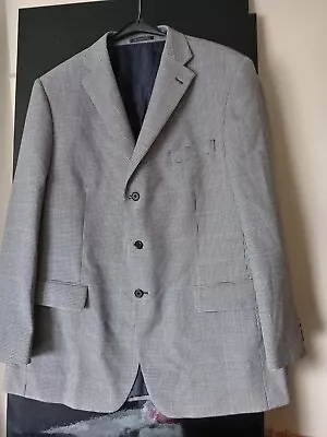 Buy Men's Quality Checked Sports Jacket XL • 10£