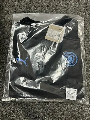 Buy Manchester City Essentials Junior T-Shirt, Black , 9-10 Years • 13.99£
