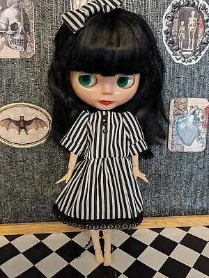 Buy Handsewn Black/white Striped Gothic Beetlejuice Dress And Bow For Blythe  • 12£