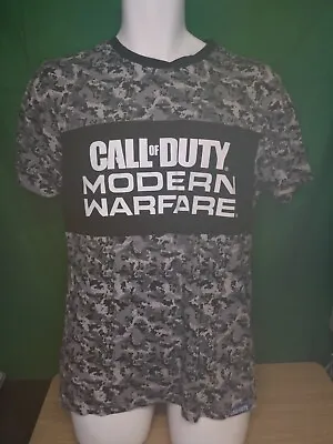 Buy Call Of Duty Modern Warfare (Digital Camo) T-Shirt (Size L 41 -43 ) • 6.99£