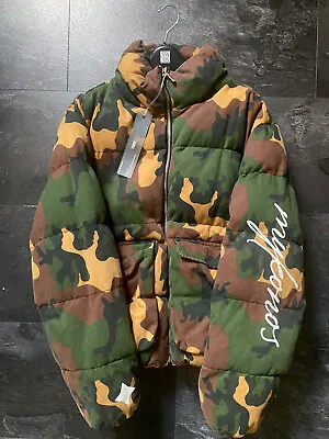 Buy Camouflage Puffer Jacket • 110£