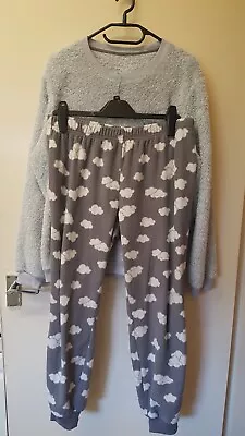 Buy Super Cute Ladies/Girls Fleece Pyjama Set Ex Condition Size 16/18  • 8£