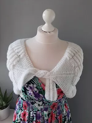 Buy Unusual Handknitted White Wool Stole/Shawl For Cool Evenings/ Winter Wedding   • 5.99£