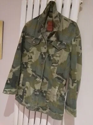 Buy Only Woman's Camouflage Jacket Size S. • 5£