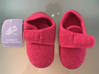 Buy Pink Little Children's  Slippers Size 7.5 Brand New Tags And Packaging • 4.50£