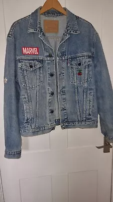 Buy 90'S Vintage Levi's Mid Wash Patches Denim Jacket 46  Ch Marvel Com Des Garcons • 15.99£