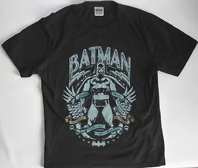 Buy Batman - The Dark Knight - Caped Crusader - T-Shirt - Size Large • 10.99£