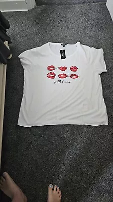 Buy Brand New Size 28 New Look T Shirt • 4£