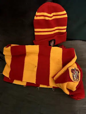 Buy Harry Potter Gryffindor Hat And Scarf Set • 9£