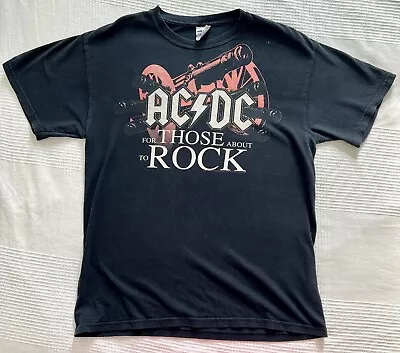 Buy AC/DC *Vintage* For Those About To Rock T-Shirt GILDAN HEAVYWEIGHT Black SIZE M • 20£