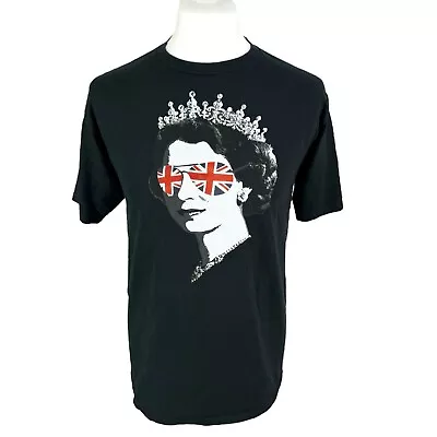 Buy Port & Company T Shirt Medium Graphic Queen Royals Tee Graphic UK Black  • 22.50£