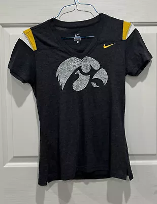 Buy Nike Iowa Hawkeyes Women's T-Shirt V-Neck Size M • 5.62£