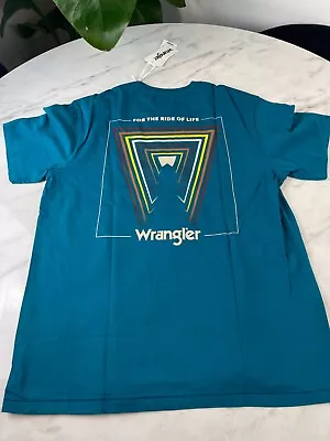 Buy Wrangler – Retro Spellout Graphic T-shirt Tee Chest & Back Print - M • 27.99£