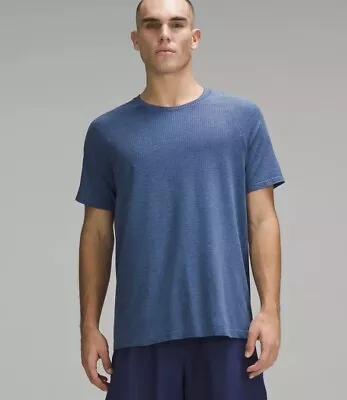 Buy Lululemon Men's Metal Vent Tech Short Sleeve T Shirt In Night Sea Soft Denim • 39.99£