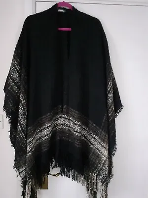 Buy KIM & CO Cape Wrap Poncho Black Knitted Boucle Finish Fringed Edges ONESIZE  New • 19.99£