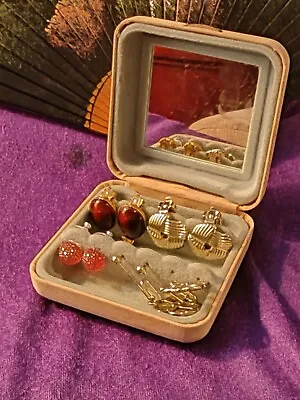 Buy Vtg Small Earring Hard Case With 4 Pairs Of Earrings • 10£