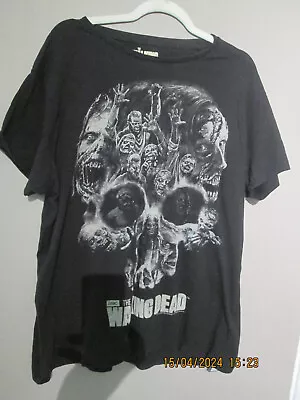 Buy The Walking Dead AMC 2014 Promo Skull Print Zombie Huddle T-Shirt Size Xl • 14.99£